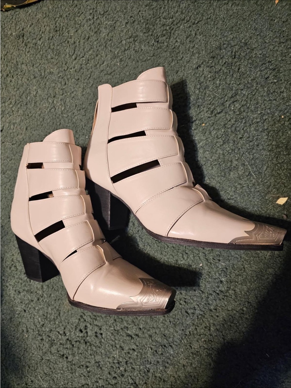 Beast fashion Dakota boots